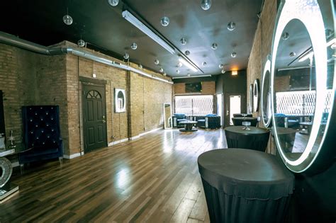 Glam Luxe Furniture Boutique | Luxurious Spacious Loft in the Heart of ...