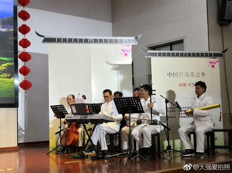 非遗项目祁东渔鼓是湖南衡阳的传统民间曲艺。采用长二尺四寸