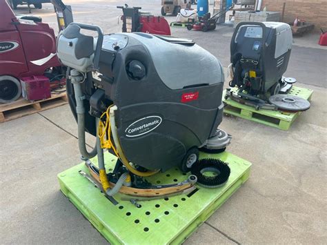 Advance Floor Scrubber