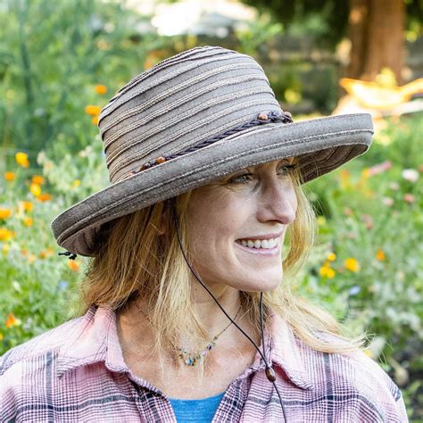 Sunday Afternoons Women’s Vineyard Hat(Bark) - Sunday Afternoons