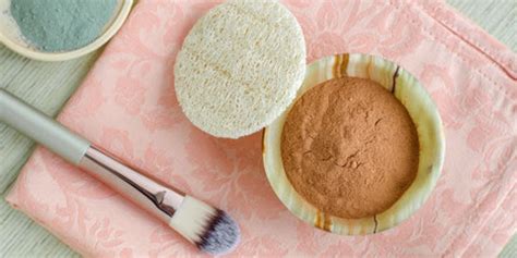 3 Natural Homemade Face Powder Recipes For Oily & Glowing Skin – VedaOils