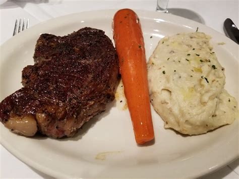 BOB'S STEAK & CHOP HOUSE - AUSTIN BARTON CREEK - Restaurant Reviews ...