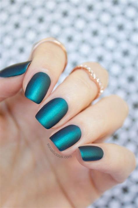 emerald matte nails
