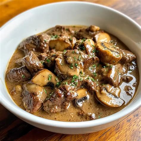 Creamy Crockpot Beef Tips & Mushrooms – A Comforting Slow Cooker Classic