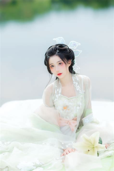 [YWW.ME] 2025.05.18 Little Su Su born from the green plum blossom - V2PH
