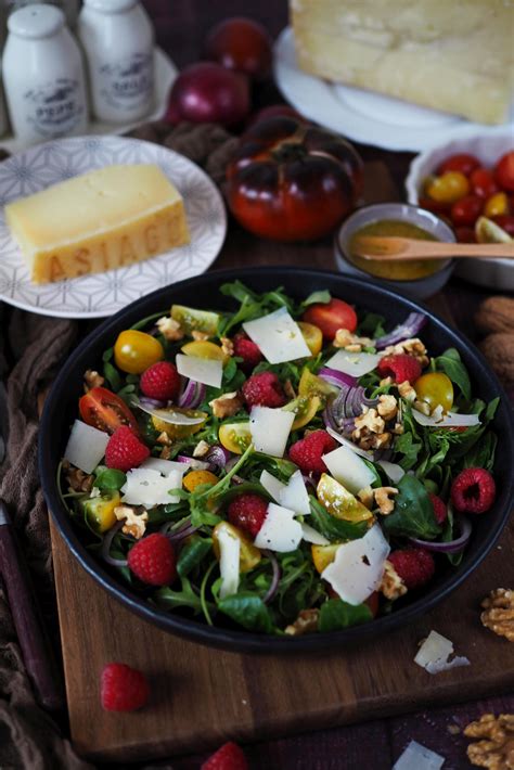 Fruchtiger Burrata-Sommersalat mit Nektarinen - Wiewowasistgut