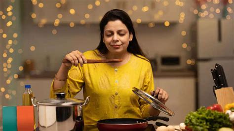 Sadhguru's 6 tips on how to eat food right