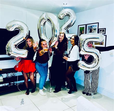 2025 Number Balloon Bundle