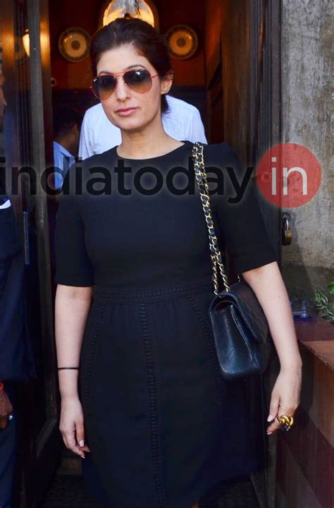 SEE PICS: Akshay celebrates Jolly LLB 2 success with Twinkle, takes her ...