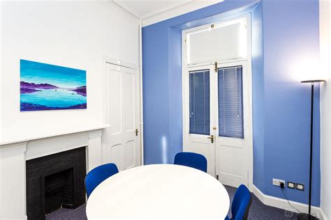 Small Interview Room 的图像结果