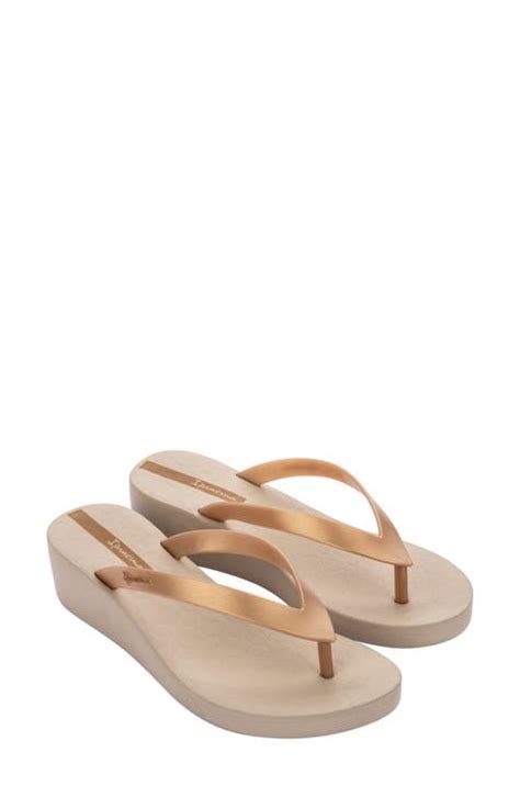 Cute wedge on sale flip flops