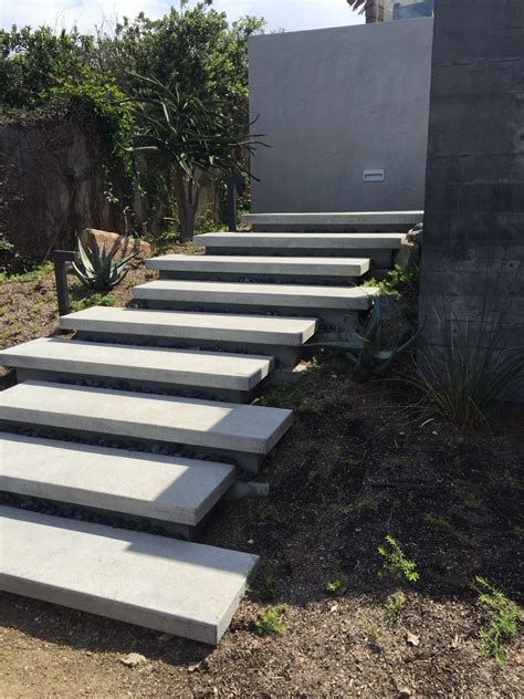 Best Exterior Floating Concrete Stairs Ideas | Stair Designs
