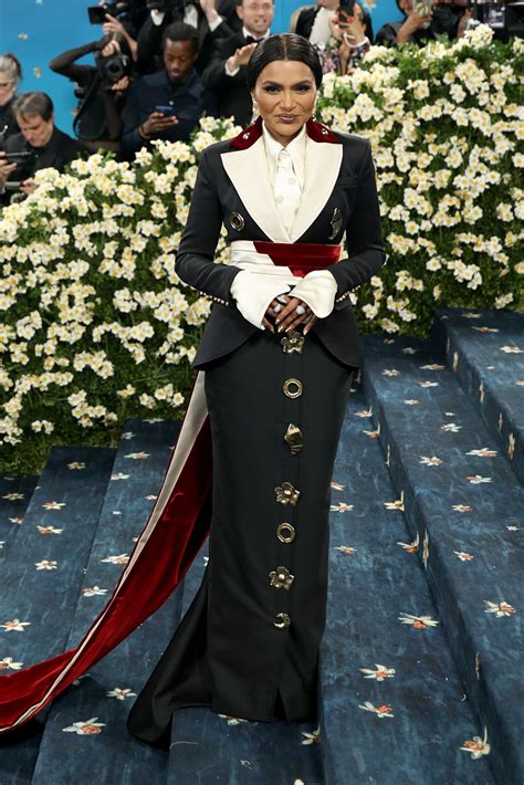 Mindy Kaling in custom Harbison Studio @ the 2025 Met Gala Celebrating ...