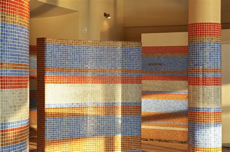 A Guide to Glass: Glass Mosaics in Interior Design
