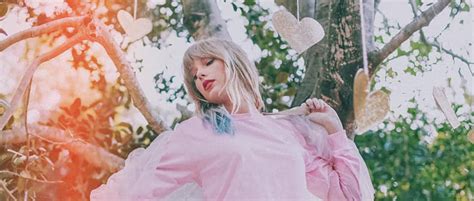 Taylor Swift's Lover Review: The Old Taylor Is Back With Her Most ...