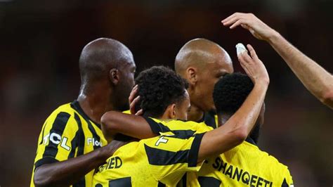 Dari bandara ke stadion... Al-Ittihad Jeddah kembali diperkuat dua ...