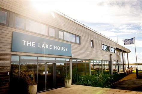 THE LAKE HOUSE (Waterloo) - Hotel Reviews, Photos, Rate Comparison ...