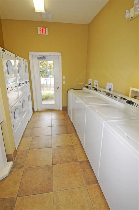 Lake Kathy Apartments | Brandon FL Apartment