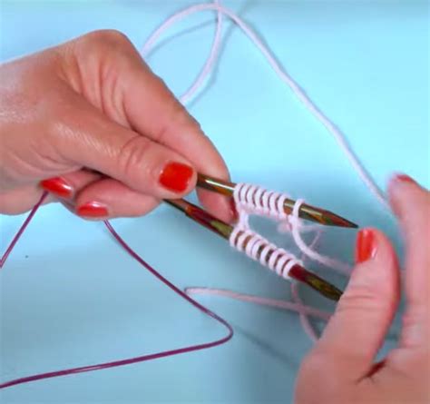 What Is Magic Loop Method in Knitting 的图像结果