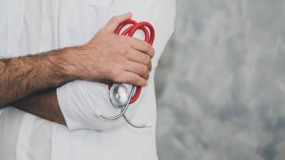 Magnesium Deficiency Symptoms: Harvard doctor shares 4 signs of ...