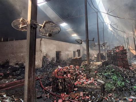 West Bengal police prevent flute playing cunning rulers burn bamboo 25 ...
