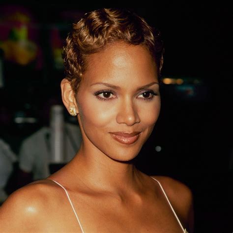 The 13 Most Iconic Short Haircuts Celebrities Had in the '90s | Short ...
