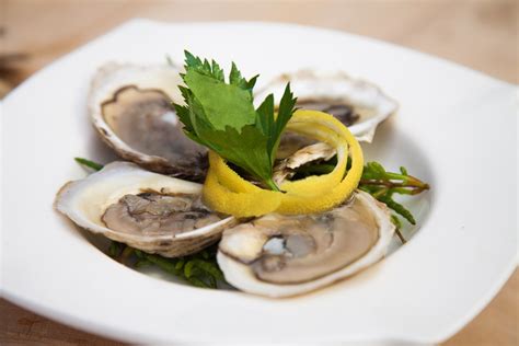 A sweet and salty oyster, with a hint of hazelnut | La Maison BeauSoleil
