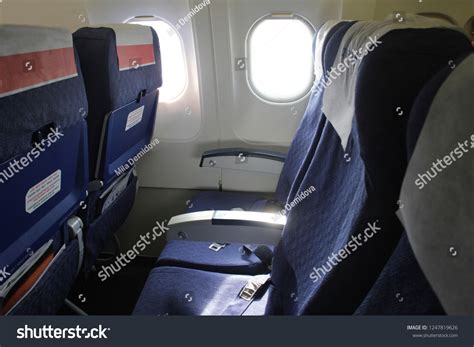 Economy Class Sign 的图像结果