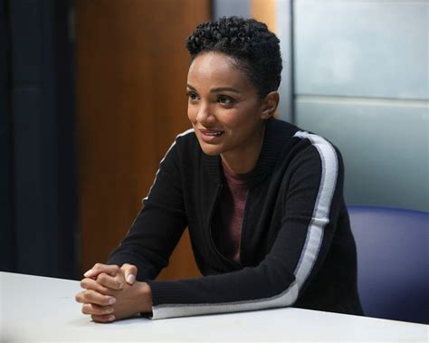 The Rookie Season 4 E14 Preview: Skip Tracer Randy Is On The Case