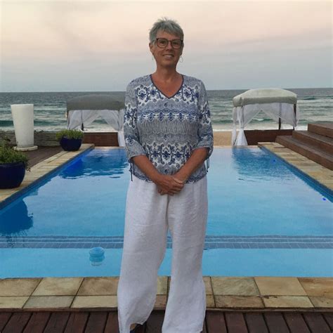 Amazon.in: Vicki Delany: books, biography, latest update