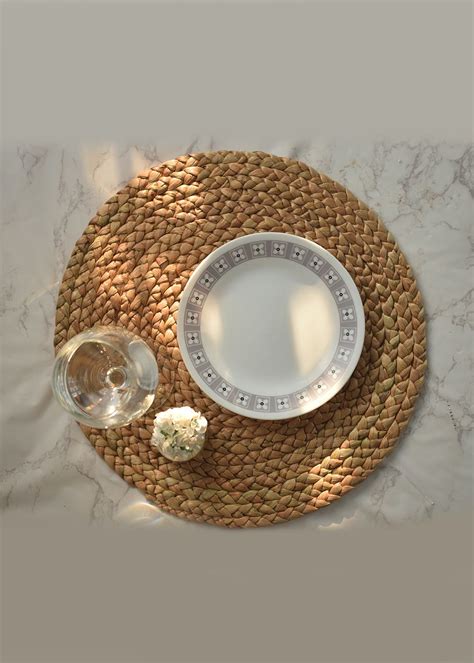 Get Discoid Placemats - Set of 4 at ₹ 3400 | LBB Shop