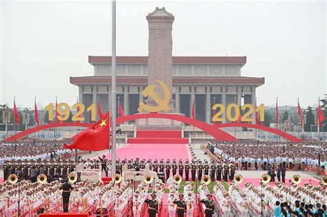 北邮学生方阵党员代表圆满完成庆祝中国共产党成立100周年大会观礼任务