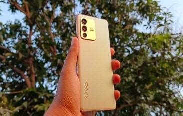 Vivo V23 Pro Review: Color Changing High Performer - BW Businessworld