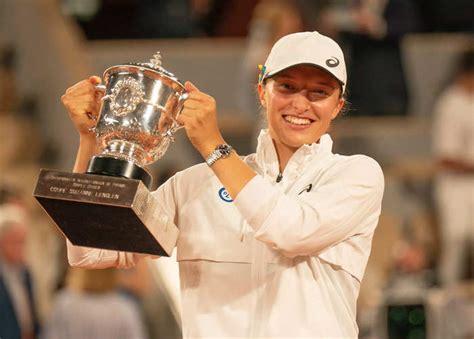Iga Swiatek says winning the French Open was extra spectacular after ...
