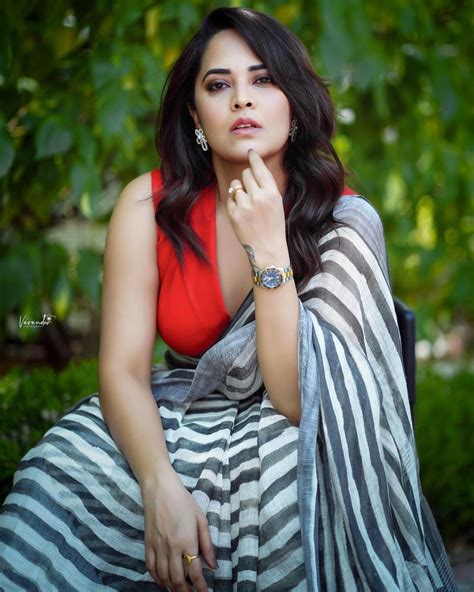 Tollywood Hot Anchor Anasuya Bharadwaj Looks Stellar In Sleeveless ...