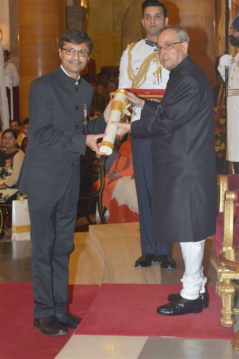 Padma Shri, Padma Bhushan, Padma Vibhushan: Pranab Mukherjee Presents ...