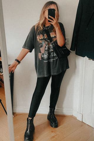 Styling Oversized Tee: 5 Outstanding Ways To Rock Your Look – Salty ...