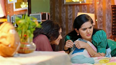Ummadi Kutumbam TV Serial Online - Watch Tomorrow's Episode Before TV ...