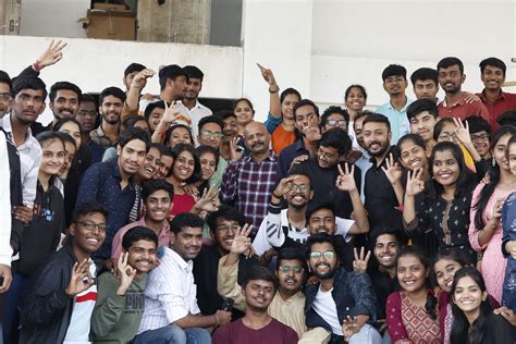 Srajan College