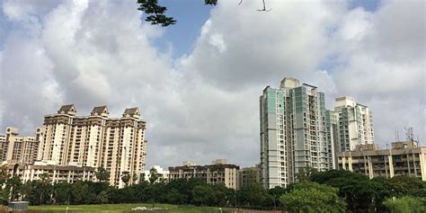 In Mumbai's Lokhandwala, Priyanka Chopra sells commercial real estate