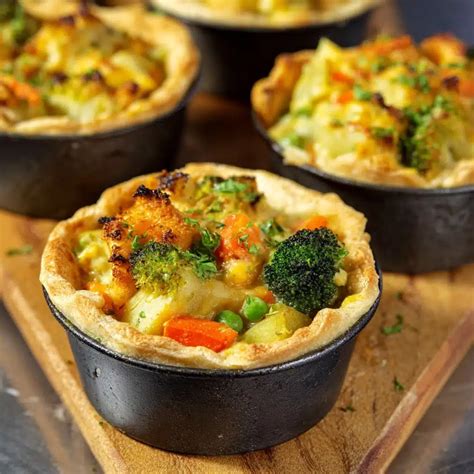 Roasted Veggie Pot Pie – Hearty, Comforting & Flavorful