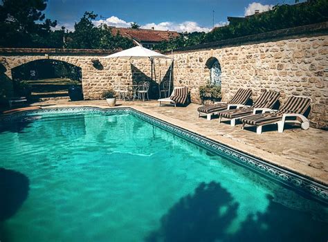 LE PRIEURE MAÏALEN (Moisson) - B&B Reviews & Photos - Tripadvisor