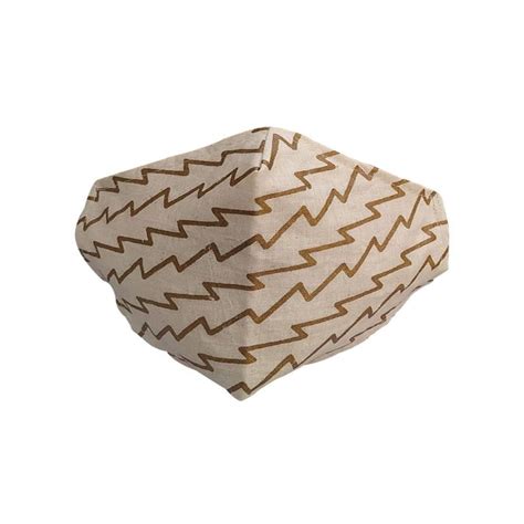 Get Brown Wooden Serving Platter for Snacks with Handle at ₹ 866 | LBB Shop