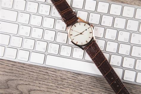 Watch Card in Computer 的图像结果