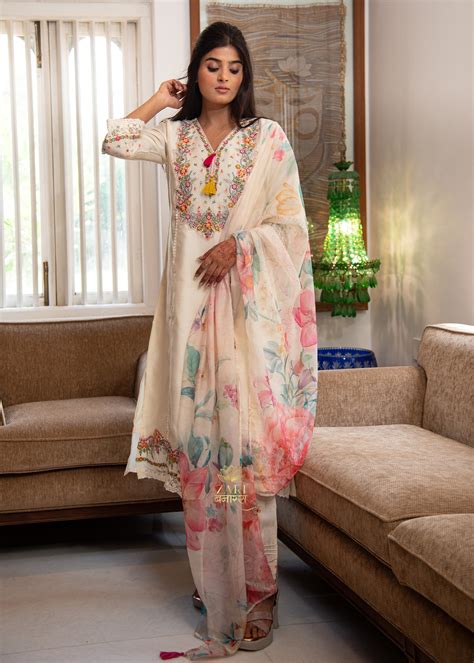 Ivory Bloom Embroidered Silk Suit-Set of 3 – Zari Banaras
