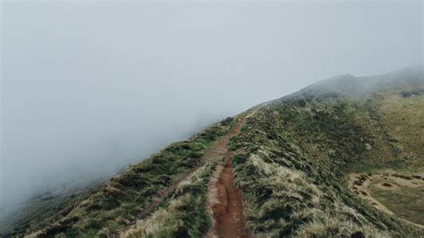 Wallpaper hill, ridge, fog, path, grass, slope hd, picture, image