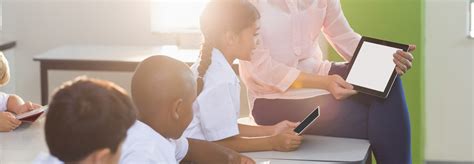 Classroom App Features 的图像结果