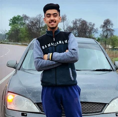 The complexes [Pt (CN)4]2? and [NiCl4]2?, respectively, are