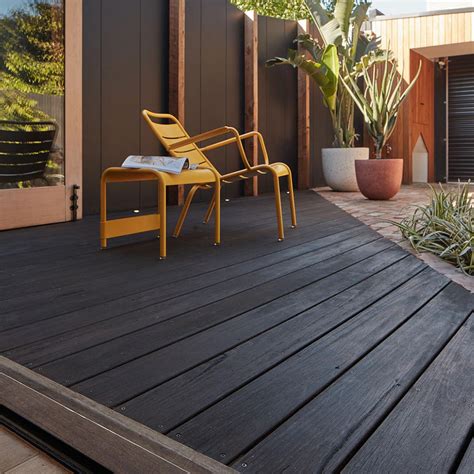 Feast Watson 4L Black Japan Decking Stain - Bunnings Australia