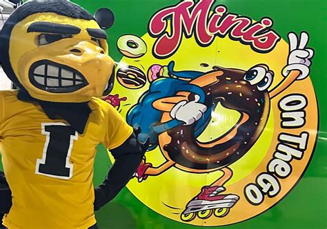 SMILES DAY & MINIS ON THE GO ( MINI DONUTS ), Rushville, Ill., 19 ...